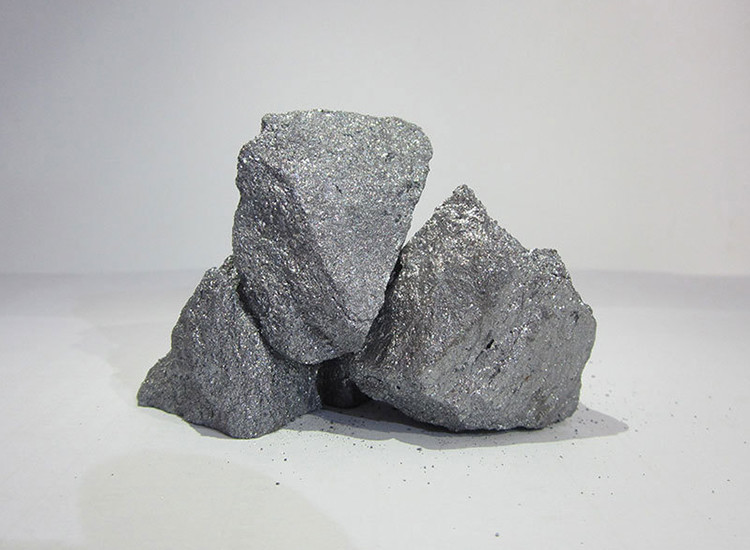 6818 Deoxidizer Silicon Carbon Alloy Metal Lump High Grade For Steelmaking